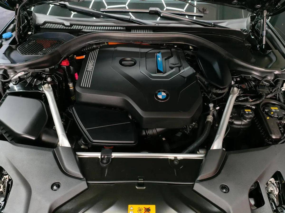 bmw-serie-5-2023-hibrido-a-gasolina-1998cc