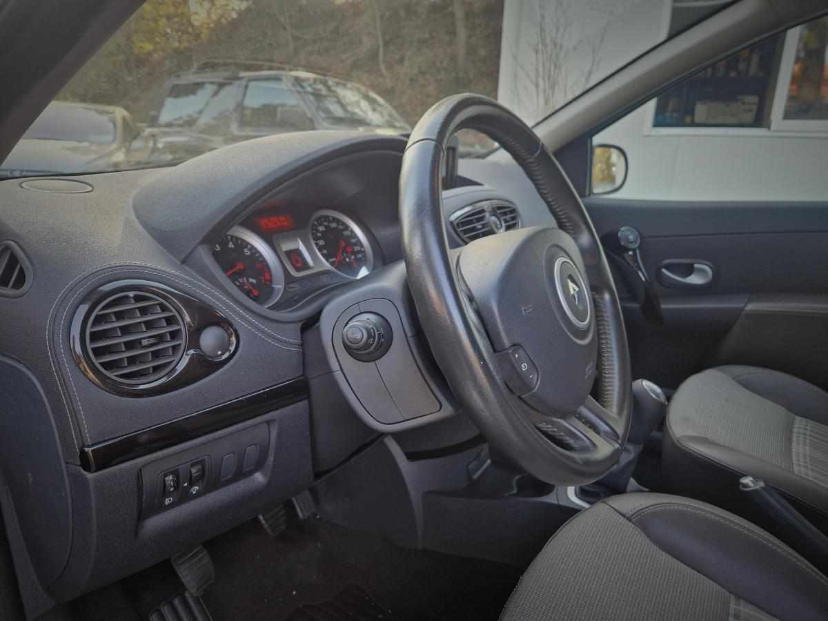 renault-clio-1-2-tce-1-1-2011-gasolina-1149cc