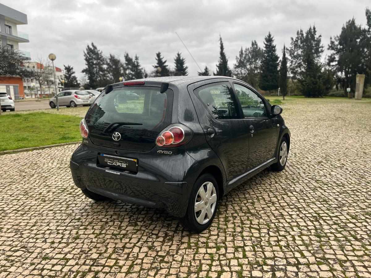toyota-aygo-1-0-vvt-i-2011-gasolina-998cc