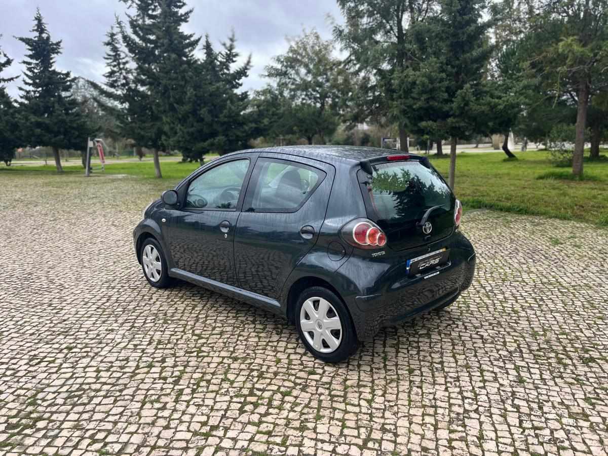 toyota-aygo-1-0-vvt-i-2011-gasolina-998cc