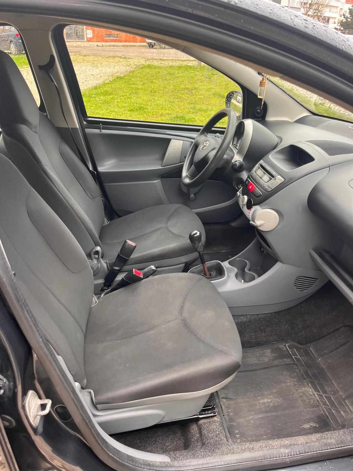 toyota-aygo-1-0-vvt-i-2011-gasolina-998cc