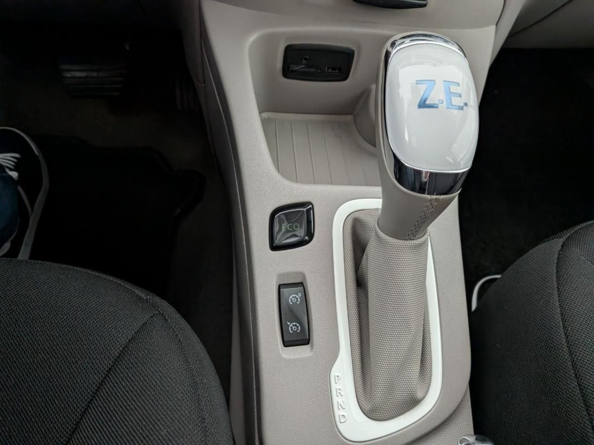 renault-zoe-2018-eletrico-0cc