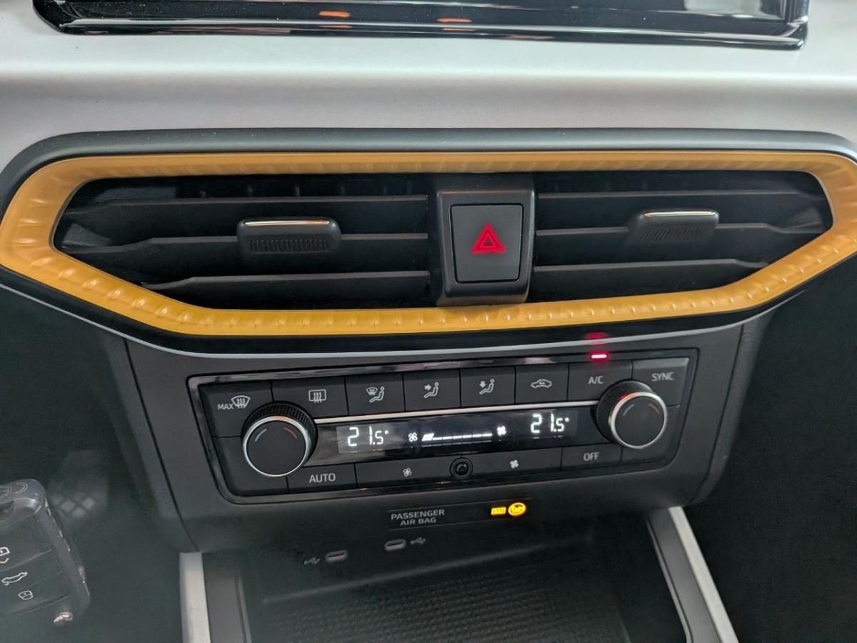 seat-arona-2023-gasolina-999cc