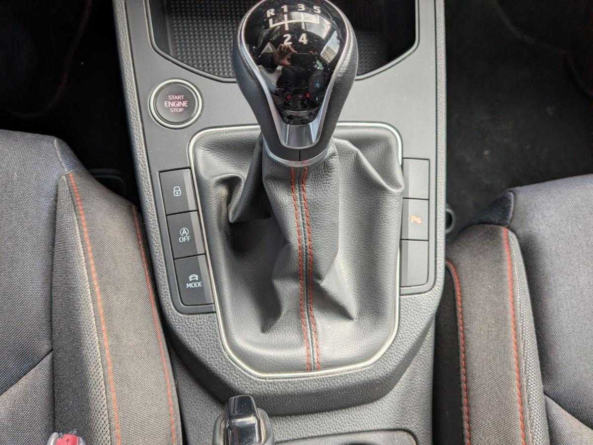 seat-ibiza-2023-gasolina-999cc