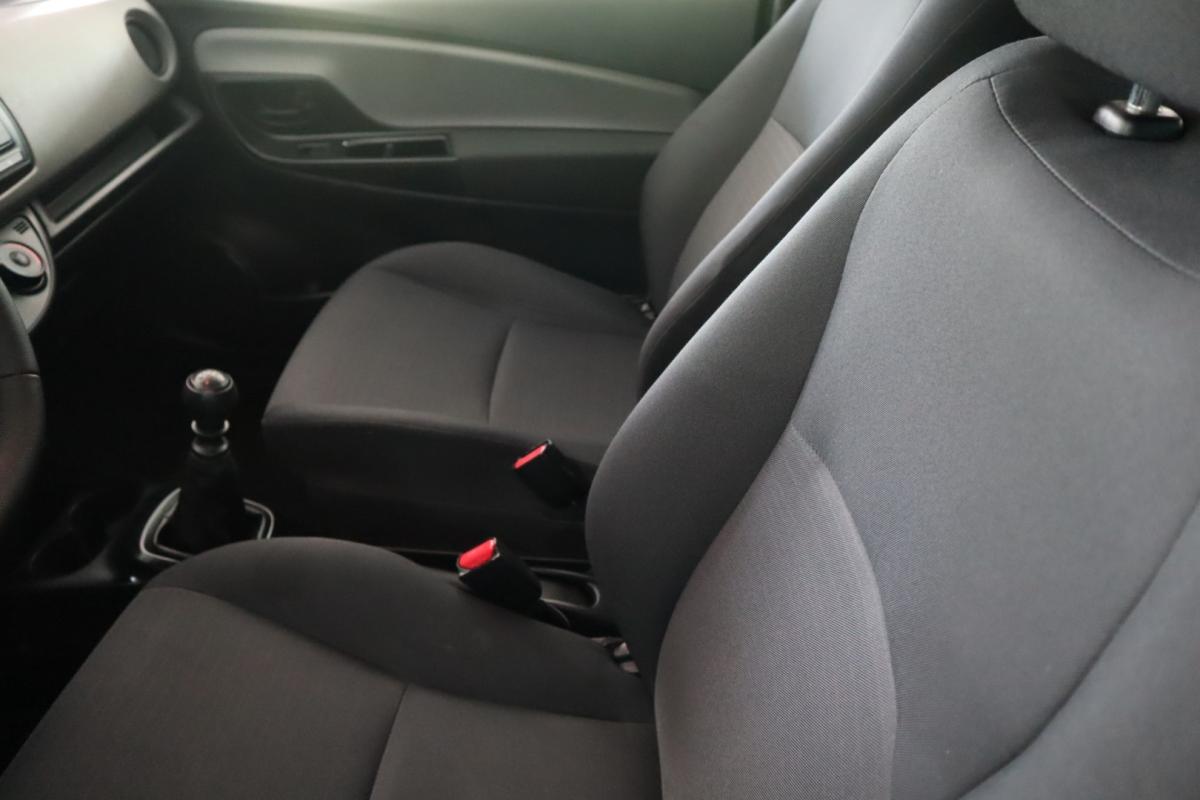 toyota-yaris-2015-diesel-1364cc