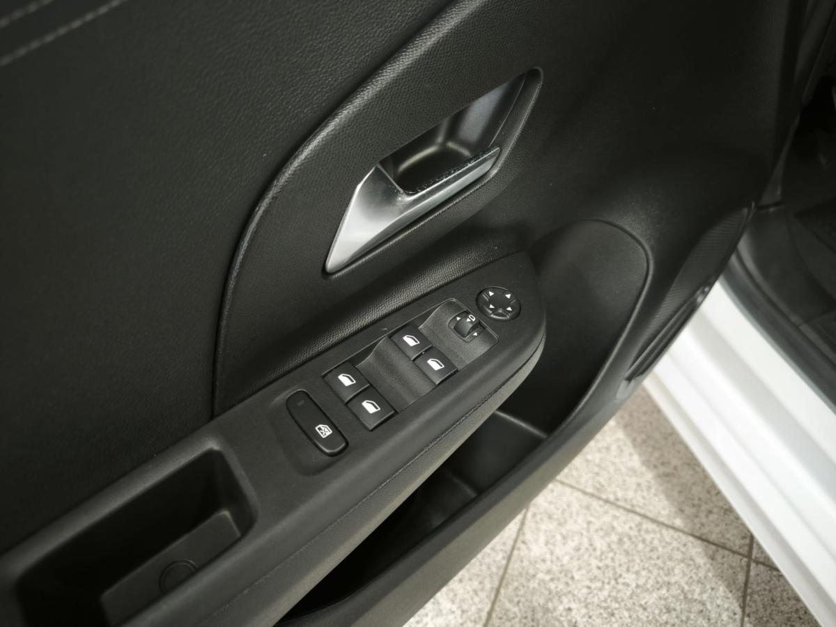 opel-corsa-2025-gasolina-1199cc