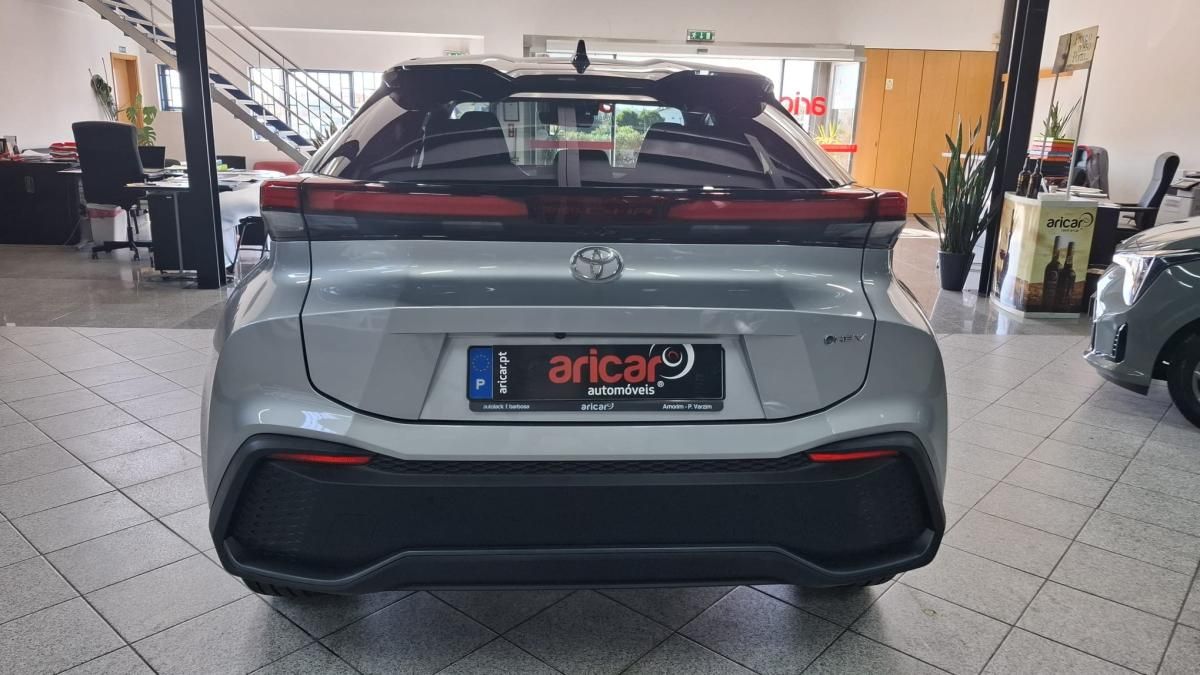 toyota-c-hr-2026-hibrido-a-gasolina-1798cc
