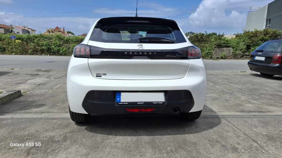 peugeot-208-1-5-bluehdi-2022-diesel-1499cc