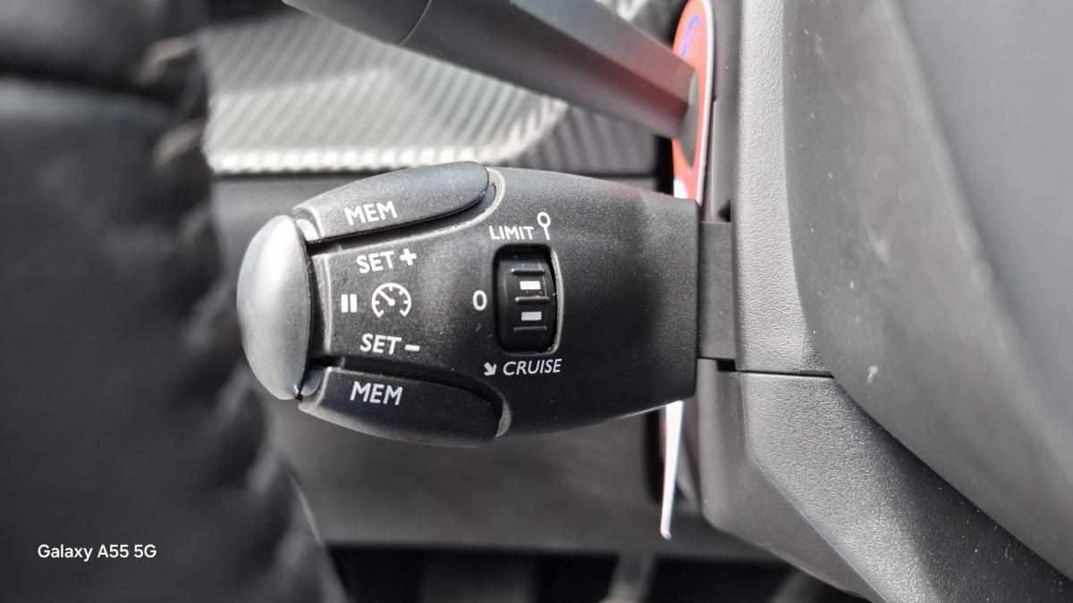 peugeot-208-1-5-bluehdi-2022-diesel-1499cc