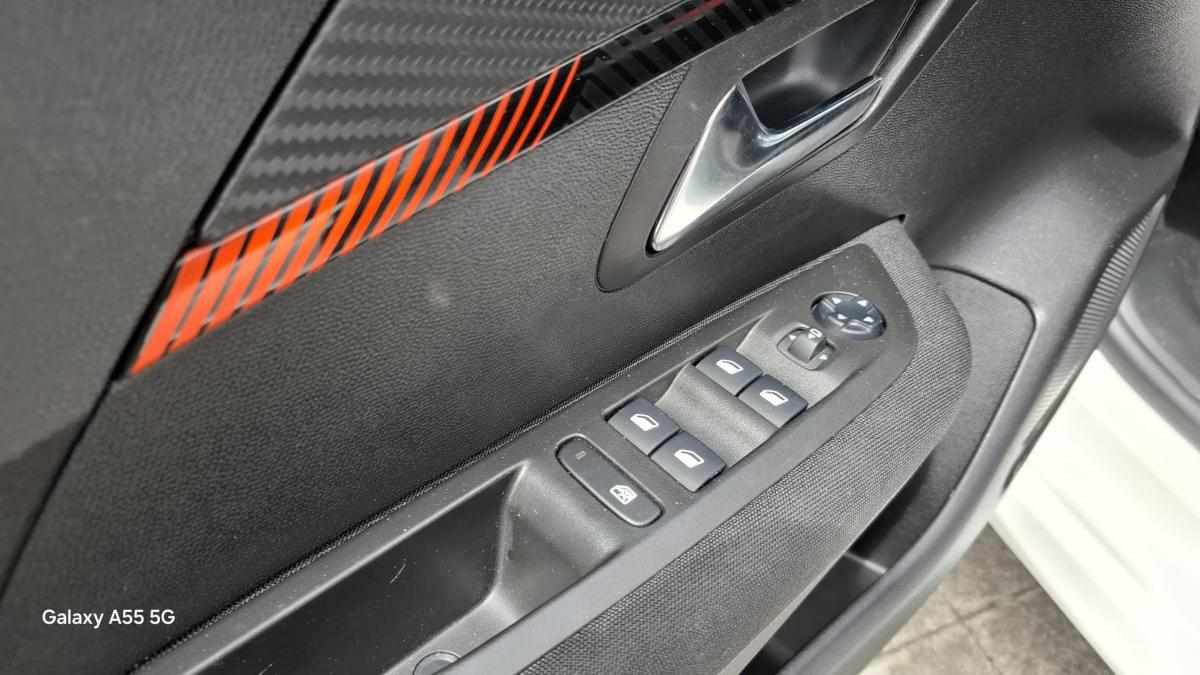 peugeot-208-1-5-bluehdi-2022-diesel-1499cc