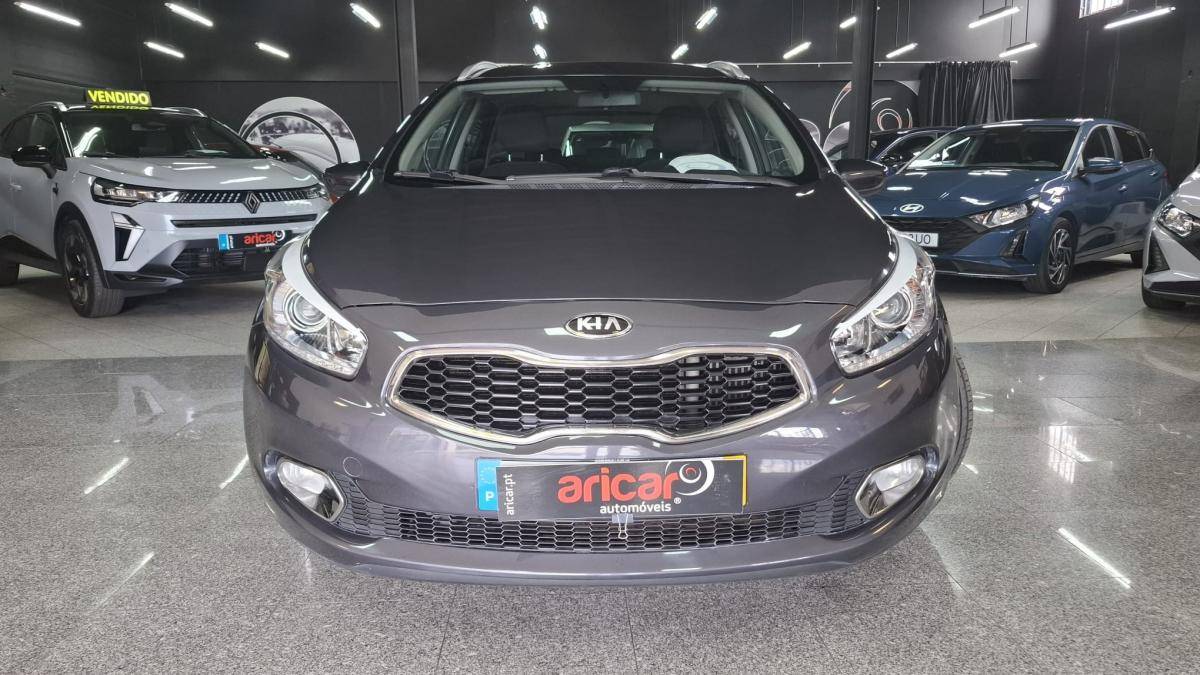 kia-ceed-sw-2013-diesel-1582cc