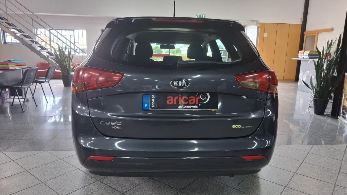 kia-ceed-sw-2013-diesel-1582cc