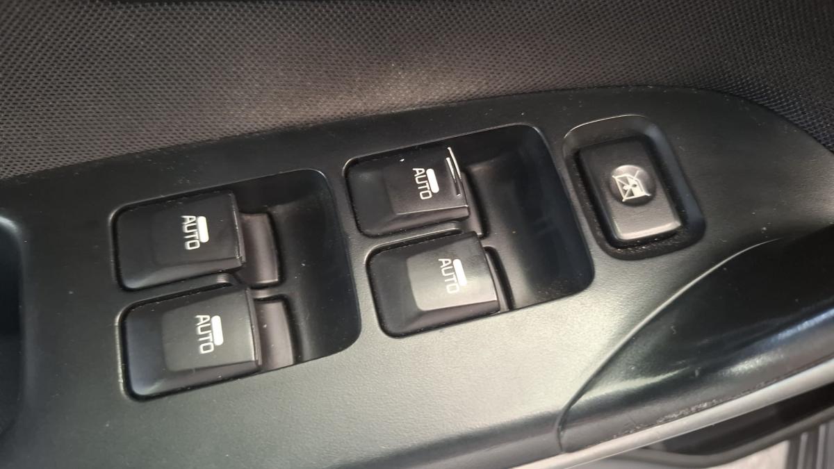 kia-ceed-sw-2013-diesel-1582cc