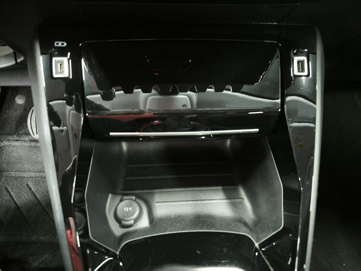 peugeot-208-2021-gasolina-1199cc