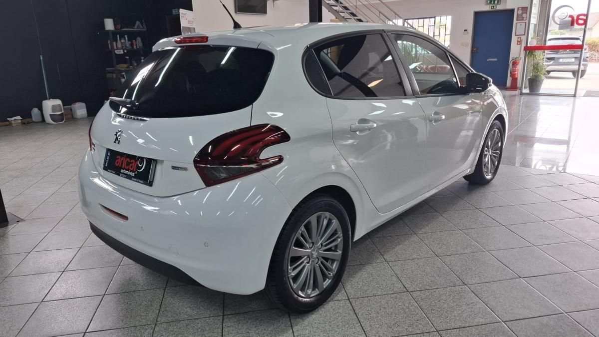 peugeot-208-2016-gasolina-1199cc