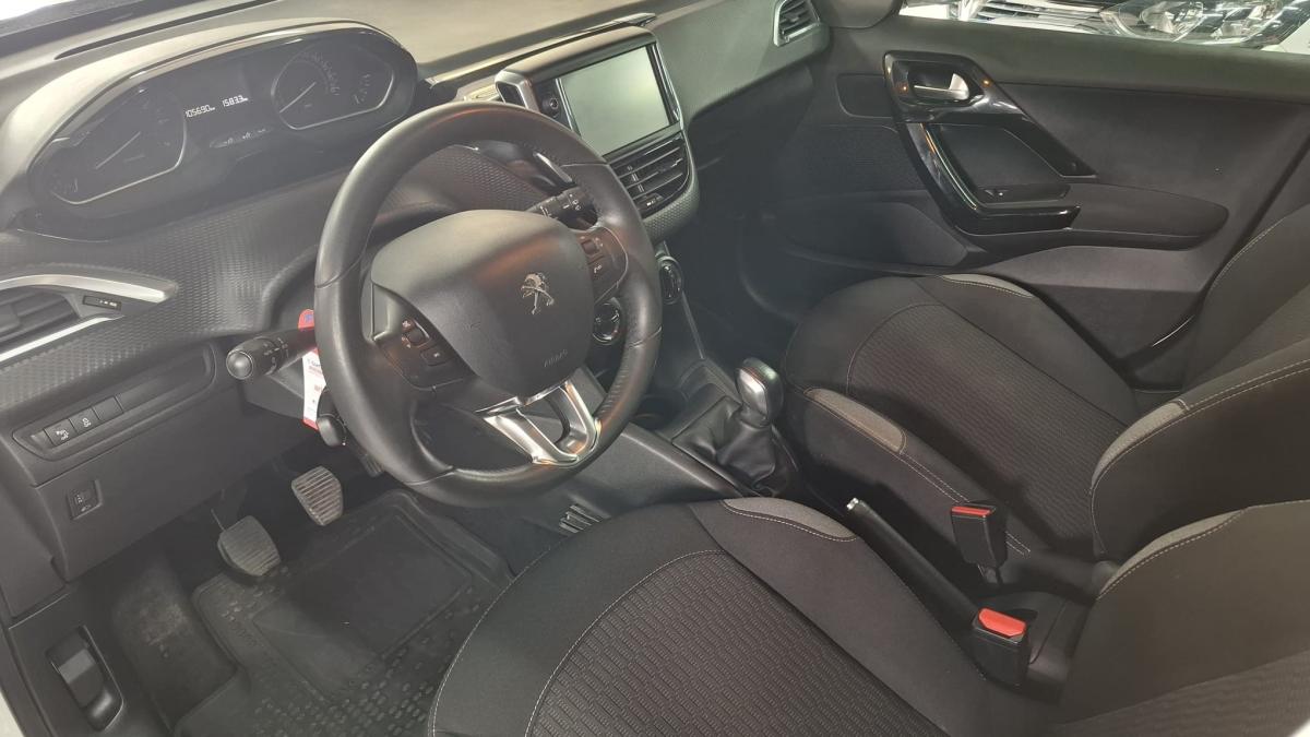 peugeot-208-2016-gasolina-1199cc