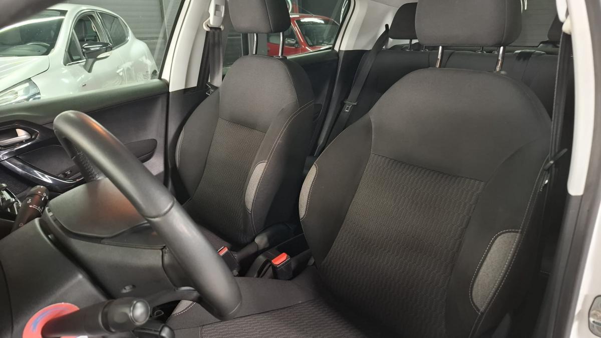 peugeot-208-2016-gasolina-1199cc