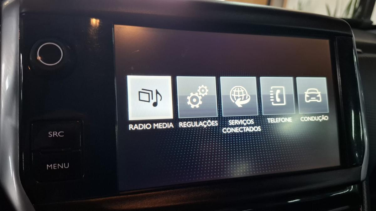 peugeot-208-2016-gasolina-1199cc