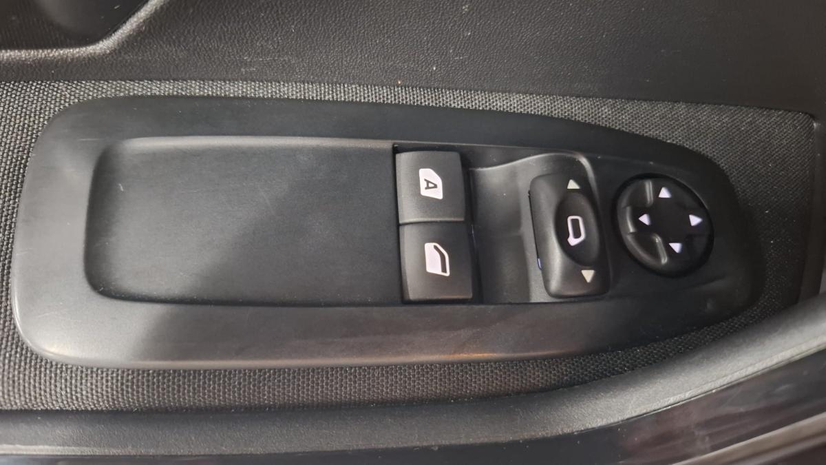 peugeot-208-2016-gasolina-1199cc