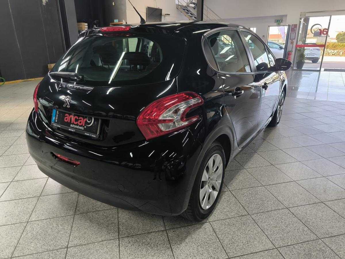 peugeot-208-2012-gasolina-1199cc