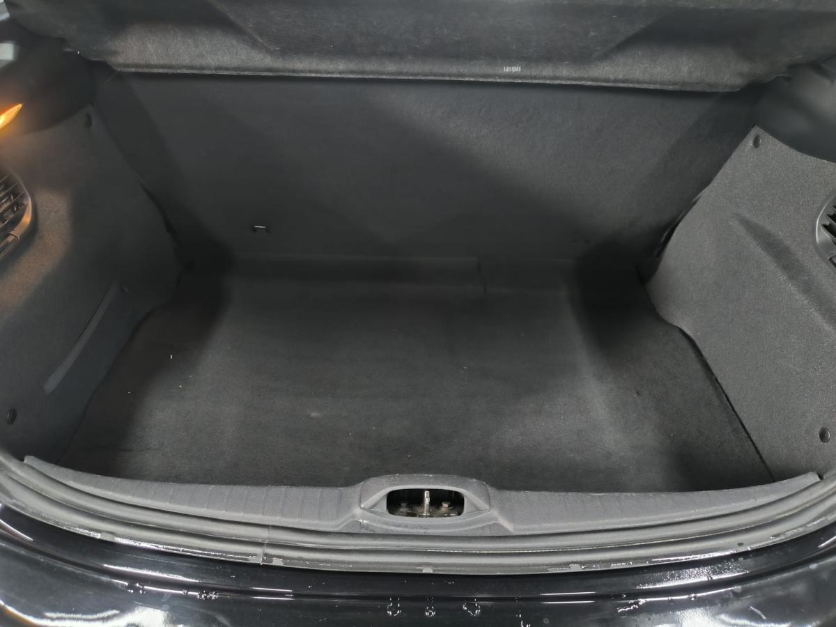 peugeot-208-2012-gasolina-1199cc