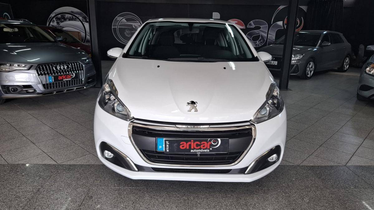 peugeot-208-2015-gasolina-1199cc