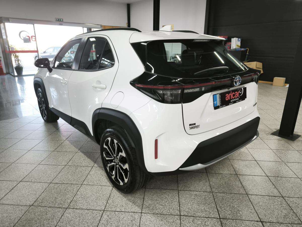 toyota-yaris-cross-2023-hibrido-a-gasolina-1490cc