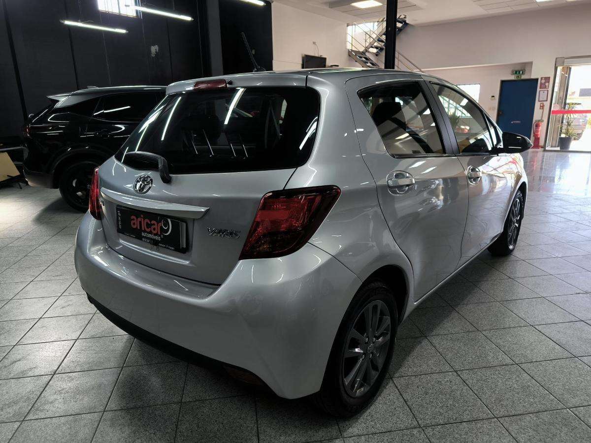 toyota-yaris-2015-gasolina-998cc