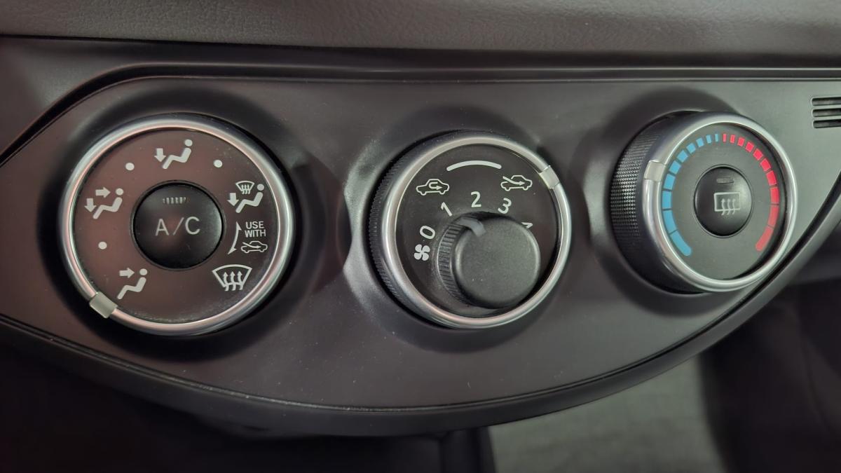 toyota-yaris-2015-gasolina-998cc