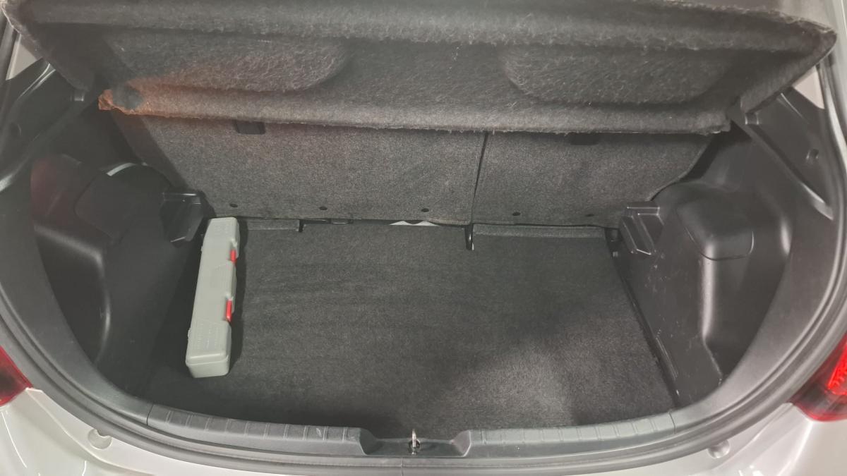 toyota-yaris-2015-gasolina-998cc