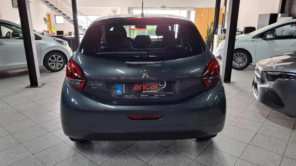 peugeot-208-1-2-vti-2015-gasolina-1199cc