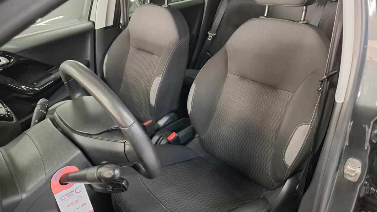 peugeot-208-1-2-vti-2015-gasolina-1199cc