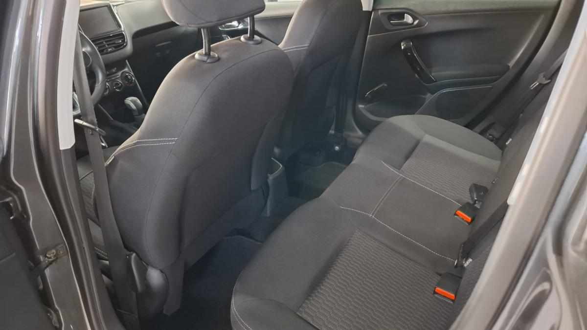 peugeot-208-1-2-vti-2015-gasolina-1199cc