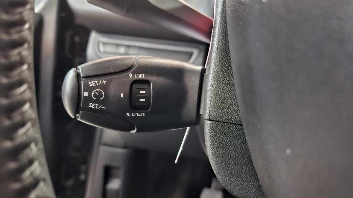 peugeot-208-1-2-vti-2015-gasolina-1199cc