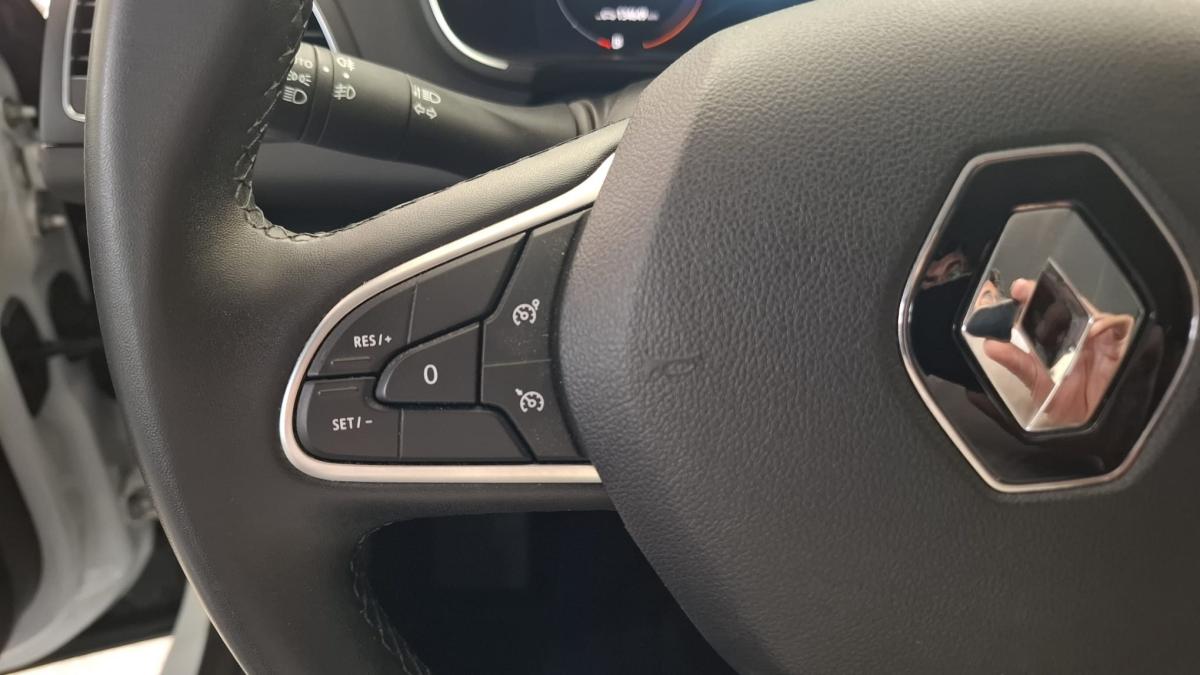 renault-megane-2022-hibrido-a-gasolina-1598cc