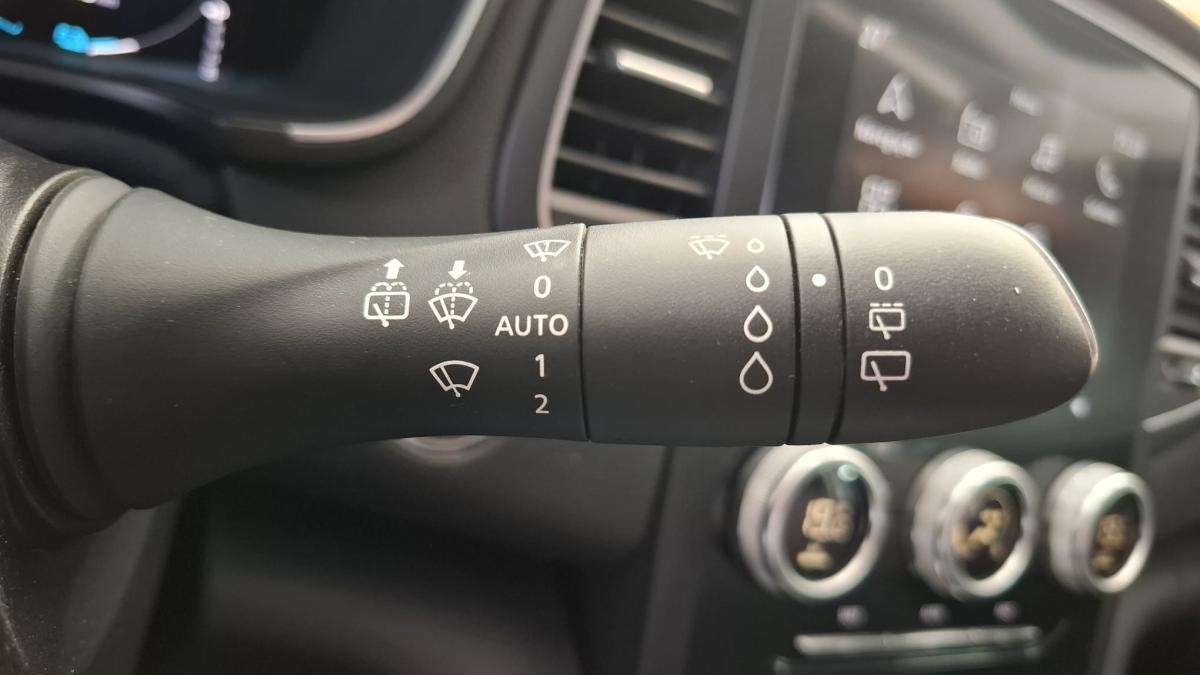 renault-megane-2022-hibrido-a-gasolina-1598cc