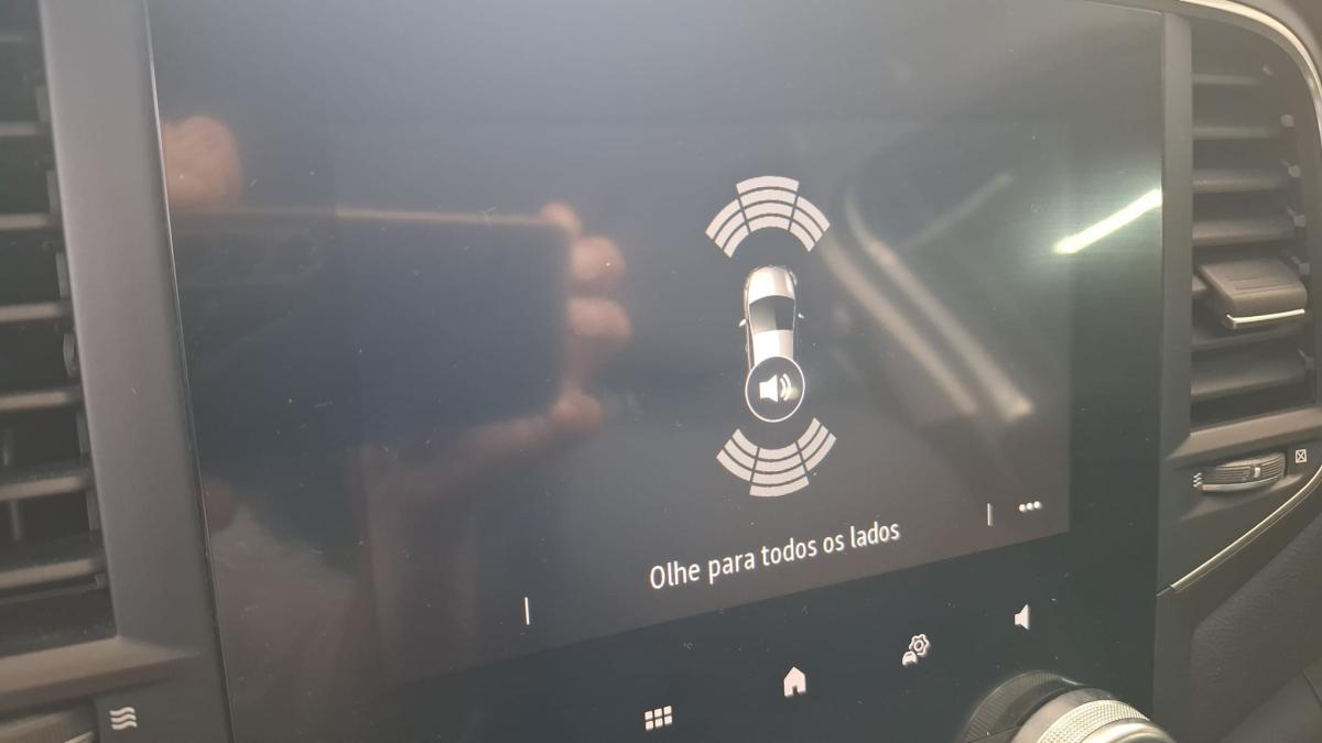renault-megane-2022-hibrido-a-gasolina-1598cc