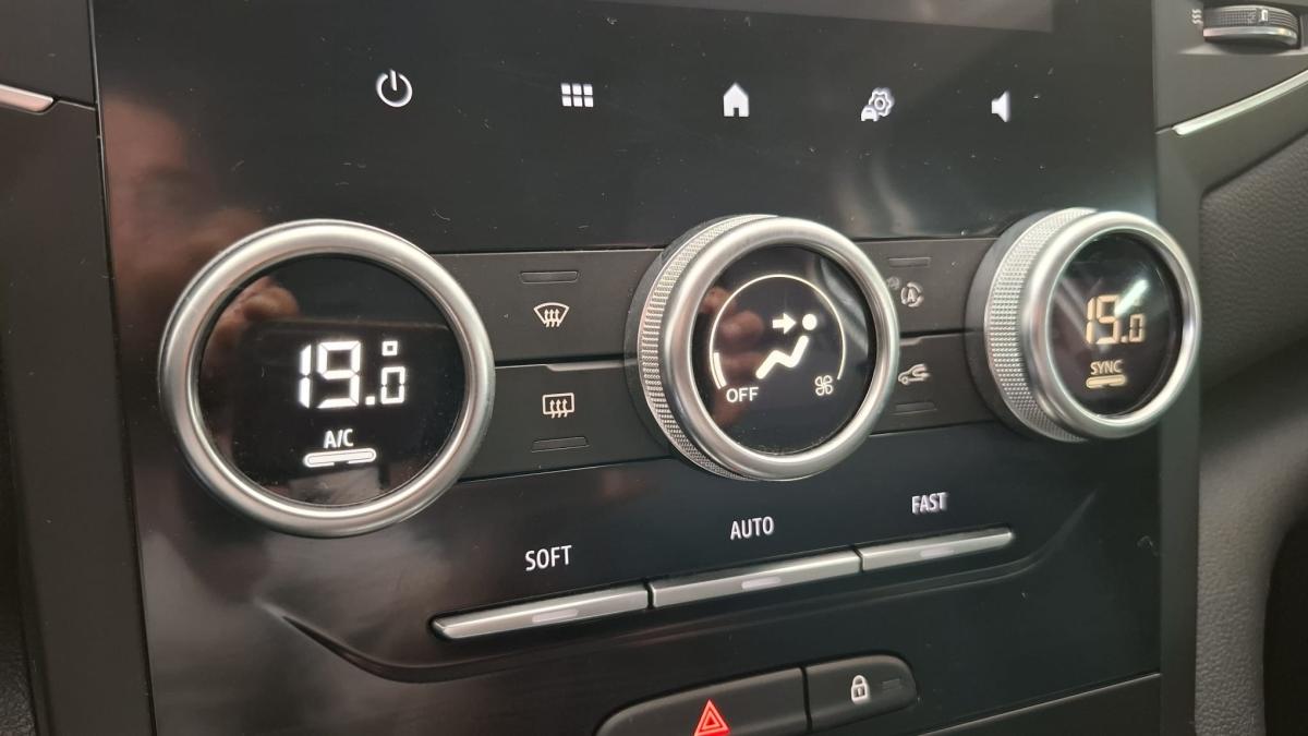 renault-megane-2022-hibrido-a-gasolina-1598cc