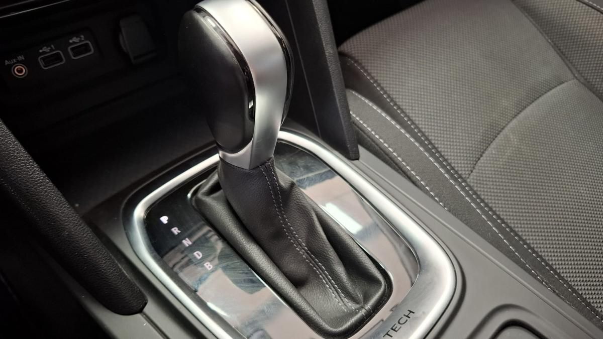 renault-megane-2022-hibrido-a-gasolina-1598cc