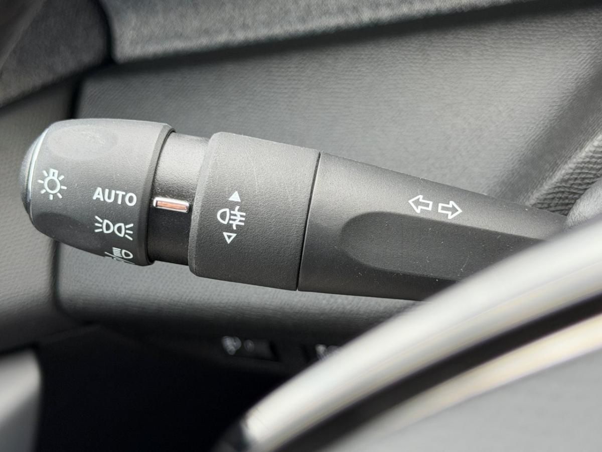 peugeot-308-sw-2023-hibrido-a-gasolina-1598cc