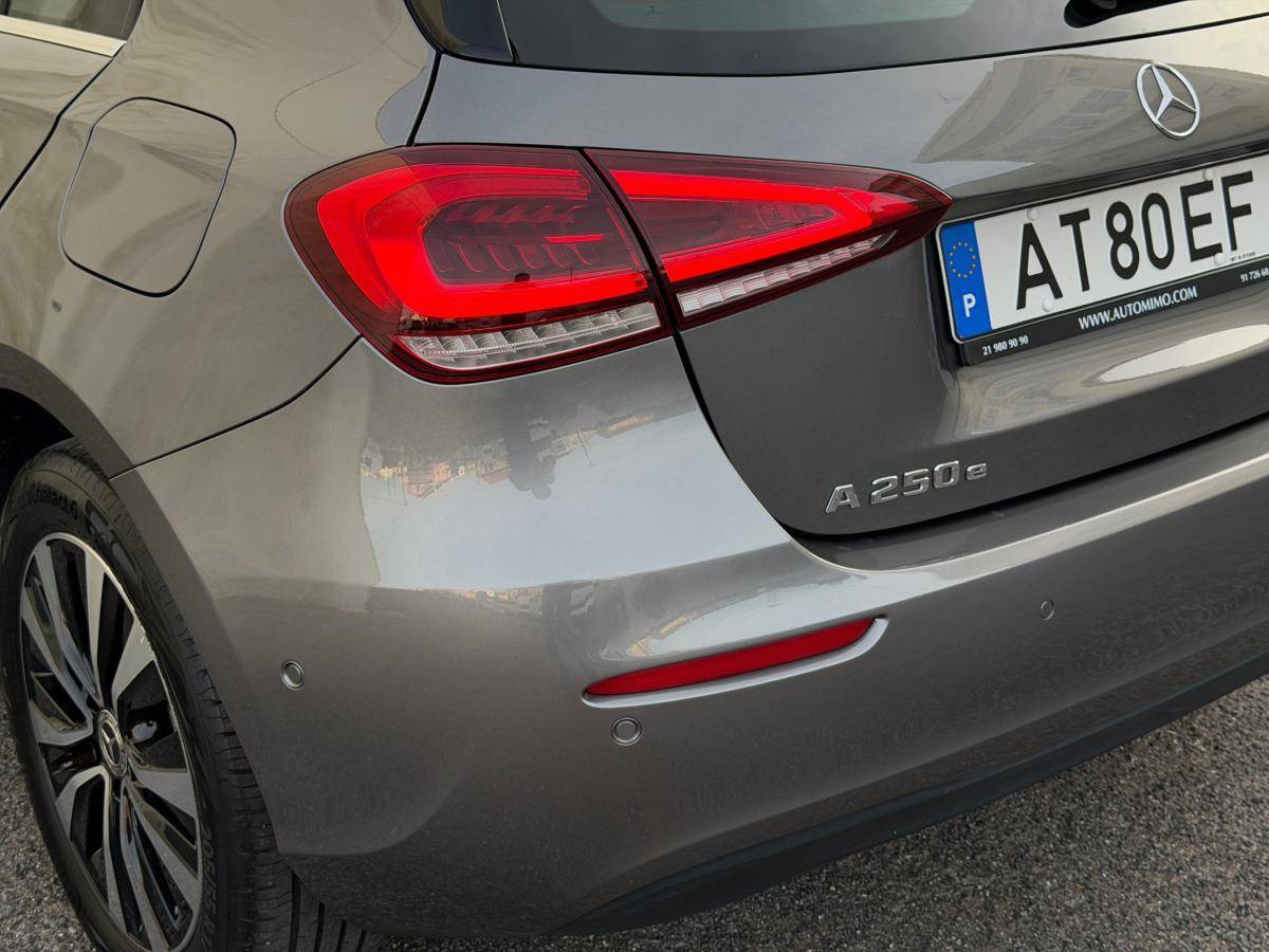 mercedes-benz-classe-a-2022-hibrido-a-gasolina-1332cc