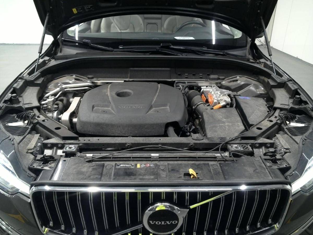 volvo-xc60-2022-hibrido-a-gasolina-1696cc
