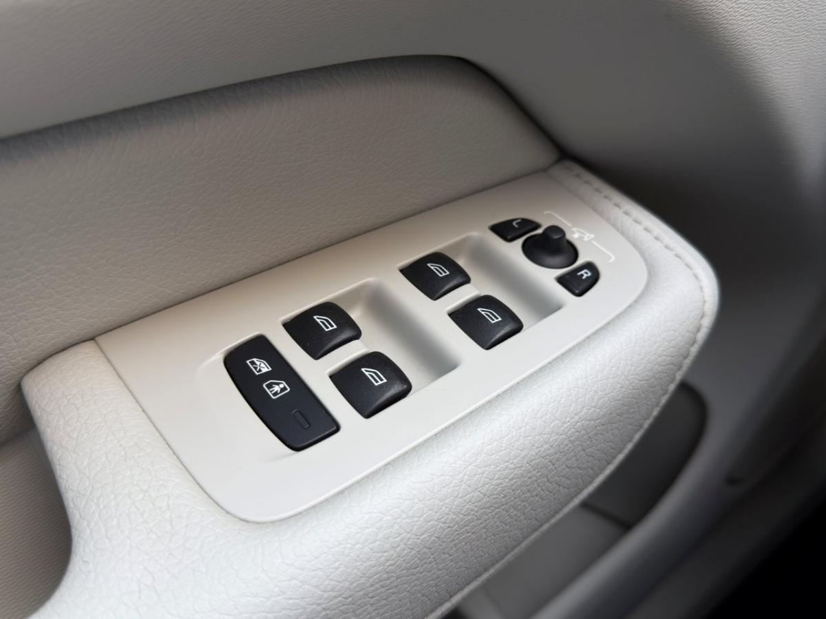 volvo-xc60-2022-hibrido-a-gasolina-1696cc