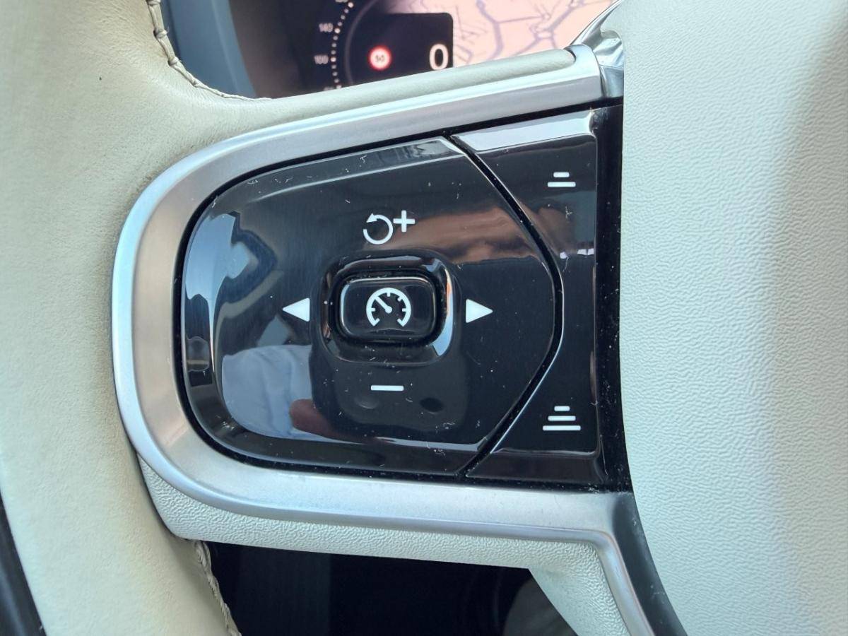 volvo-xc60-2022-hibrido-a-gasolina-1696cc