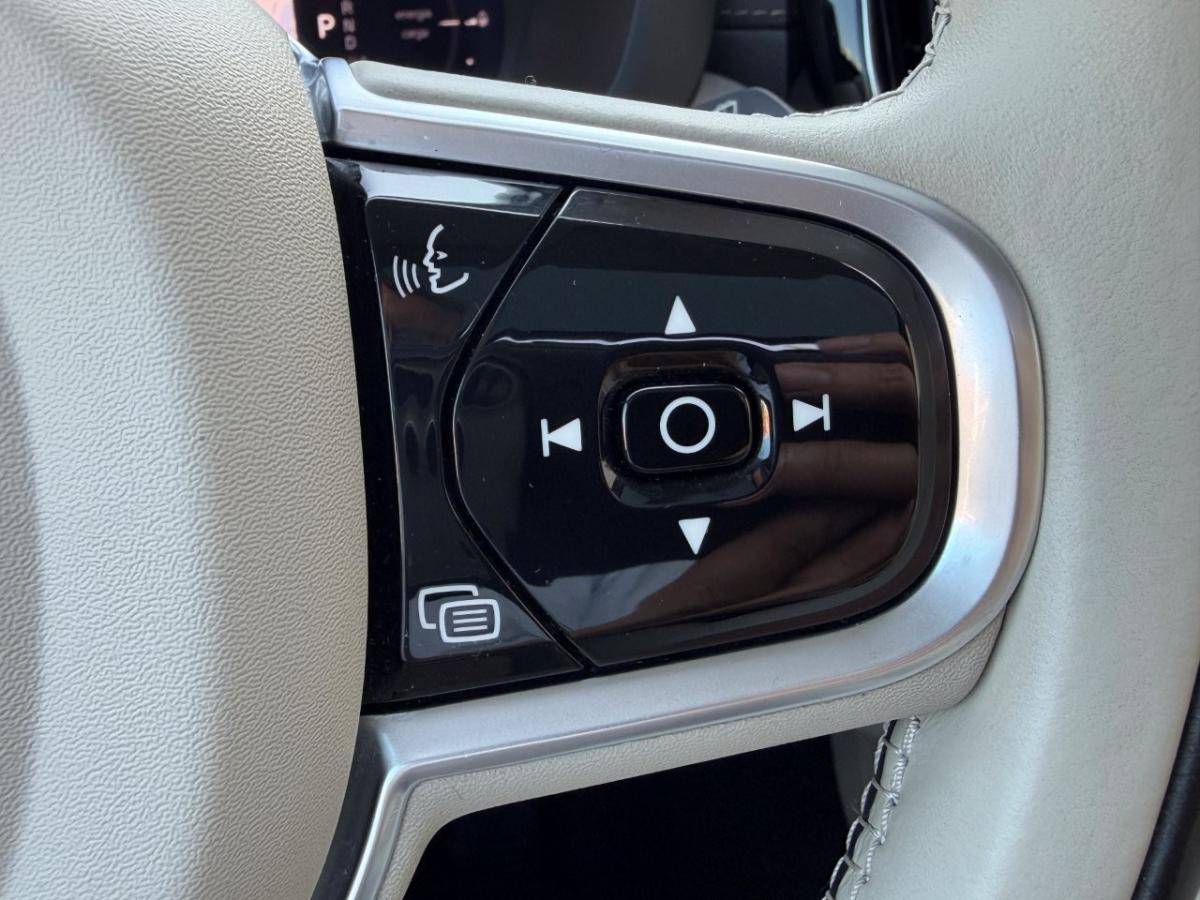 volvo-xc60-2022-hibrido-a-gasolina-1696cc