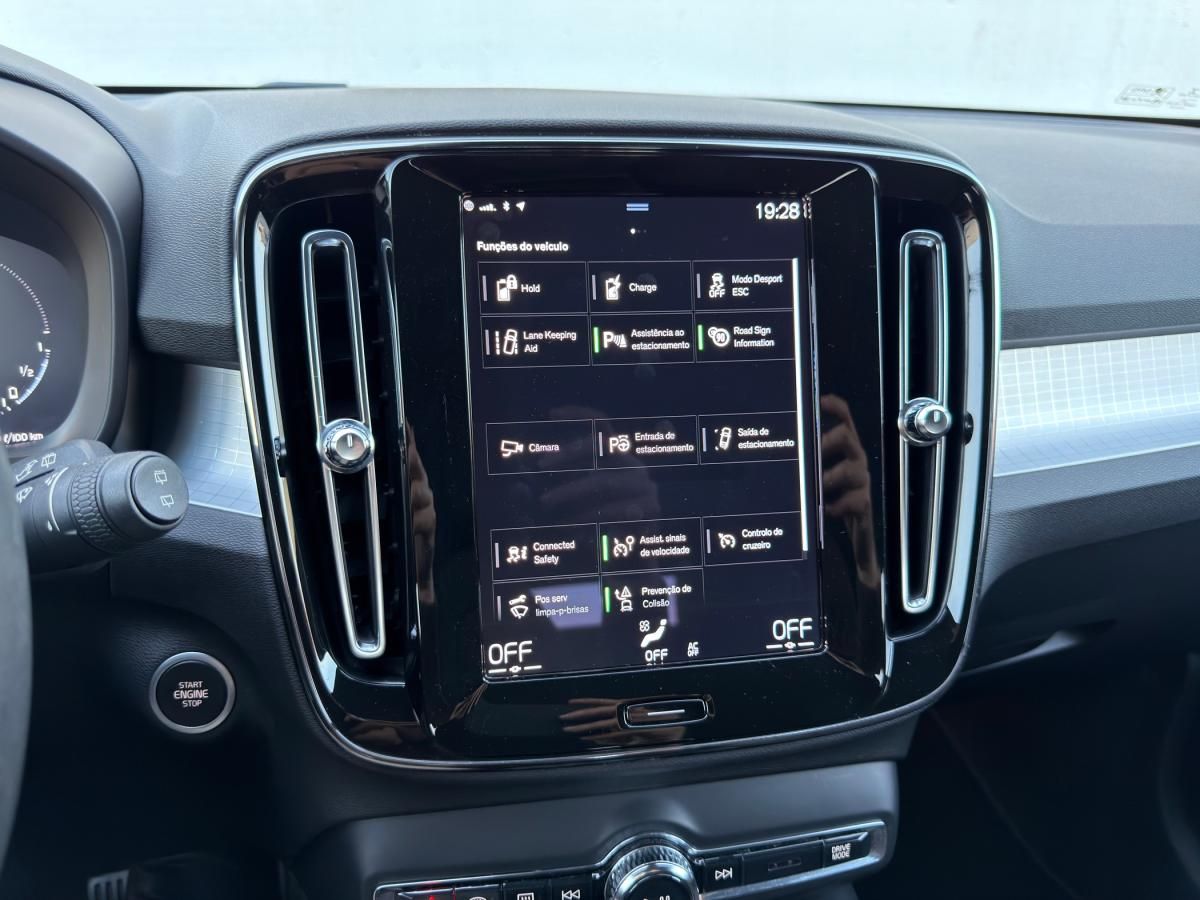 volvo-xc40-2022-hibrido-a-gasolina-1496cc
