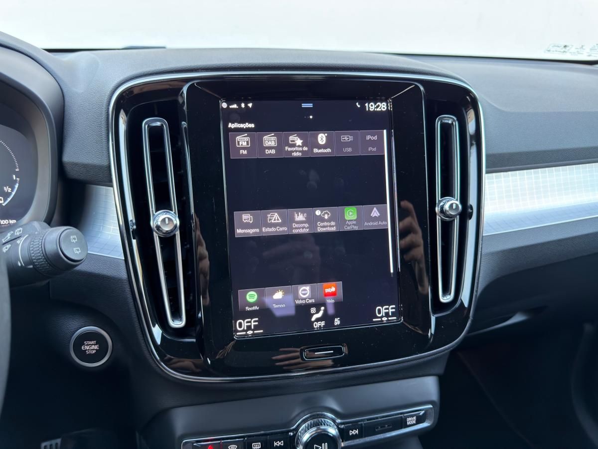volvo-xc40-2022-hibrido-a-gasolina-1496cc