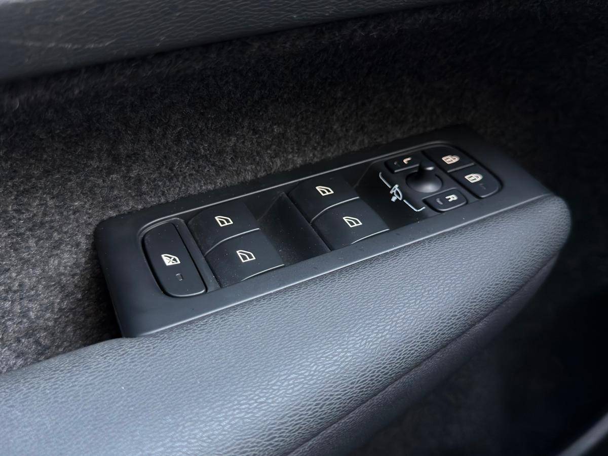 volvo-xc40-2022-hibrido-a-gasolina-1496cc