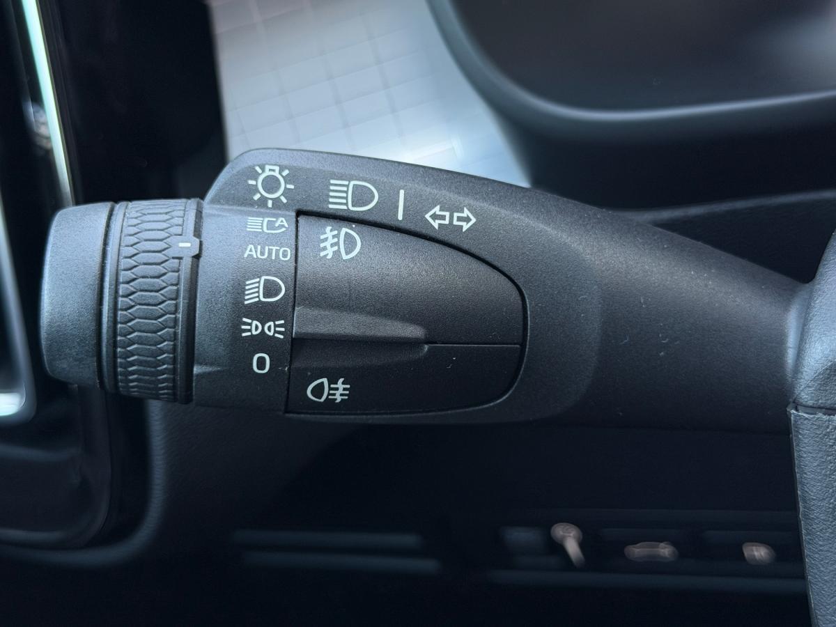 volvo-xc40-2022-hibrido-a-gasolina-1496cc