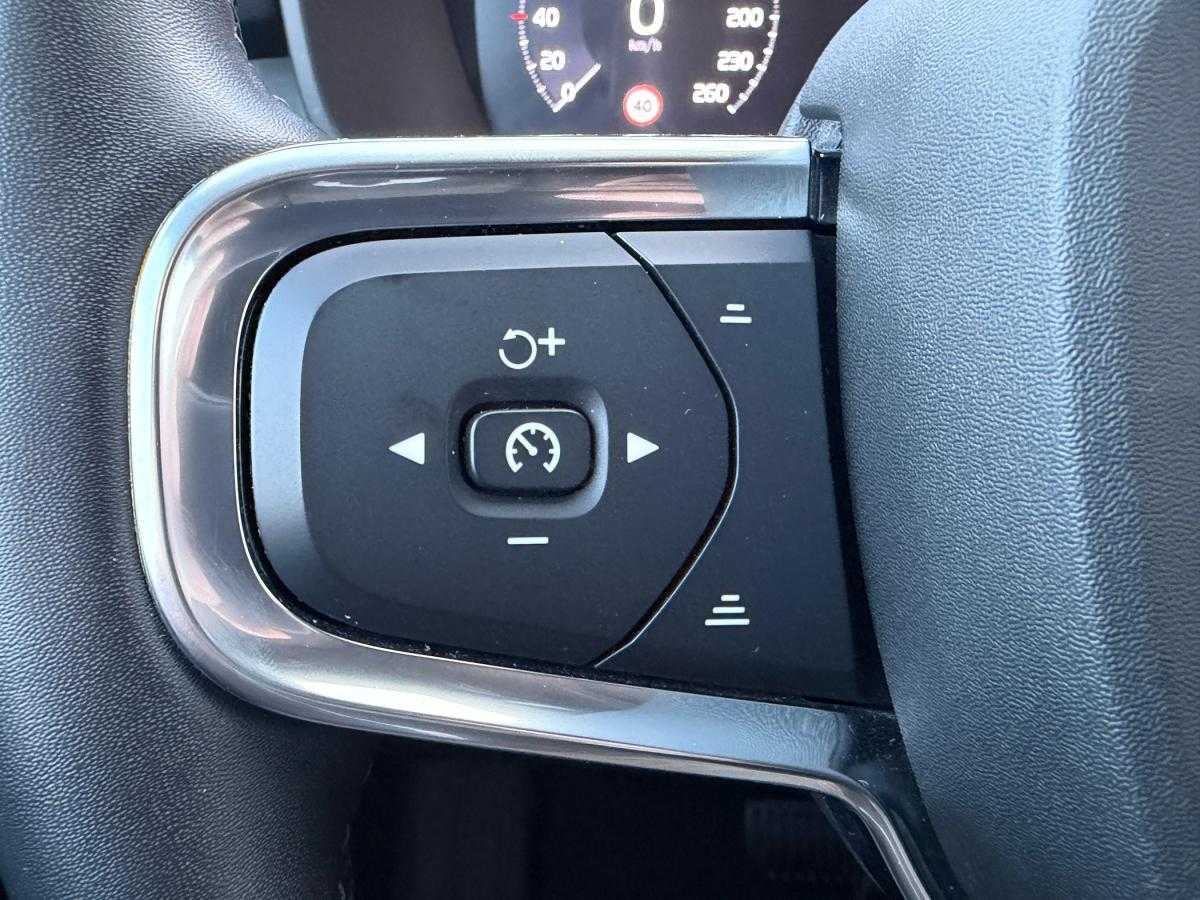 volvo-xc40-2022-hibrido-a-gasolina-1496cc